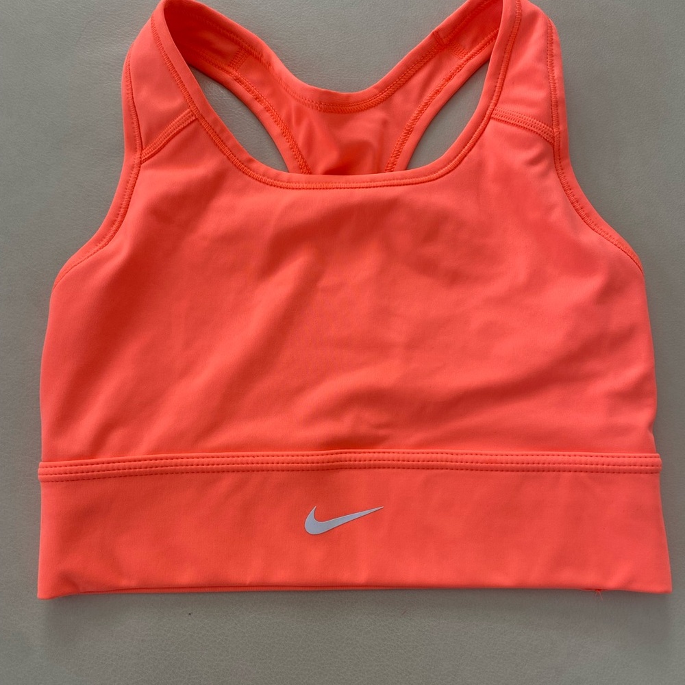 NIKE WOMENS SPORTS CROP PINK 💗
Size Small
